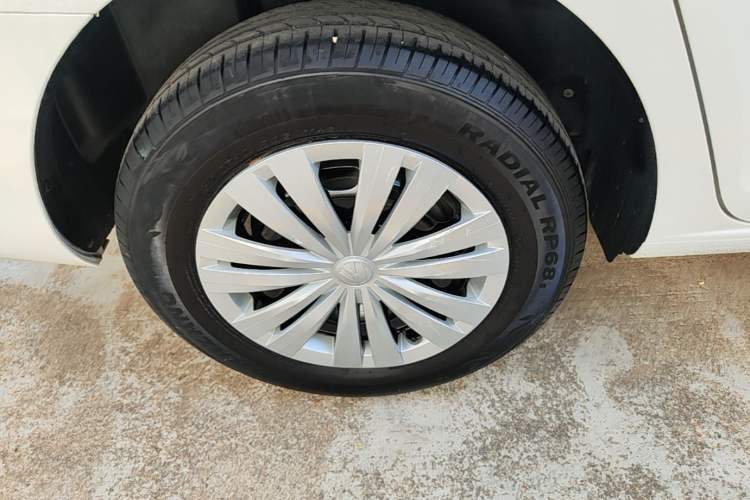 Used Volkswagen Santana 2021 1.5L Automatic Fashion Edition Right Rear Wheel Hub