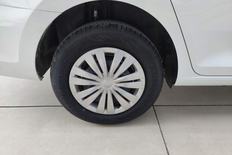 Used Volkswagen Santana 2021 1.5L Manual Fashion Edition Right Rear Wheel Hub