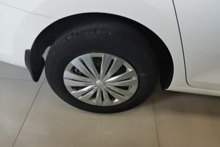 Used Volkswagen Santana 2021 1.5L Automatic Fashion Edition Right Rear Wheel Hub