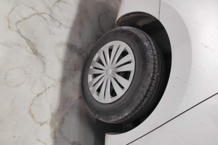Used Volkswagen Santana 2021 1.5L Manual Fashion Edition Right Rear Wheel Hub