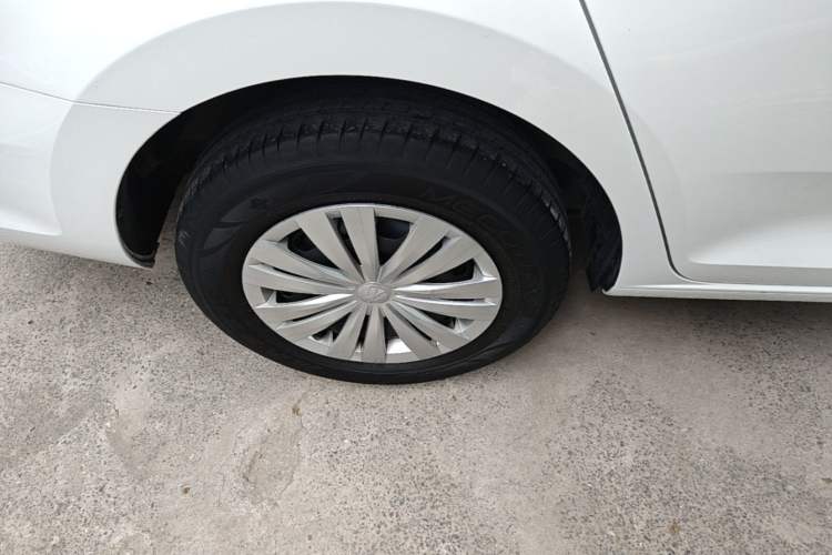 Used Volkswagen Santana 2021 1.5L Automatic Fashion Edition Right Rear Wheel Hub