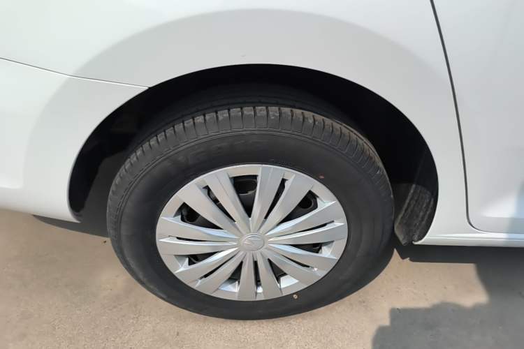 Used Volkswagen Santana 2021 1.5L Automatic Fashion Edition Right Rear Wheel Hub