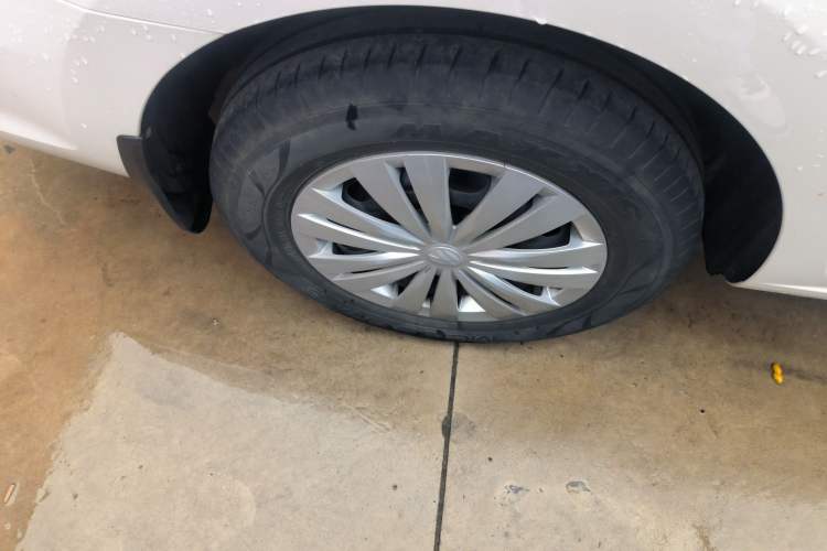 Used Volkswagen Santana 2021 1.5L Manual Fashion Edition Right Rear Wheel Hub