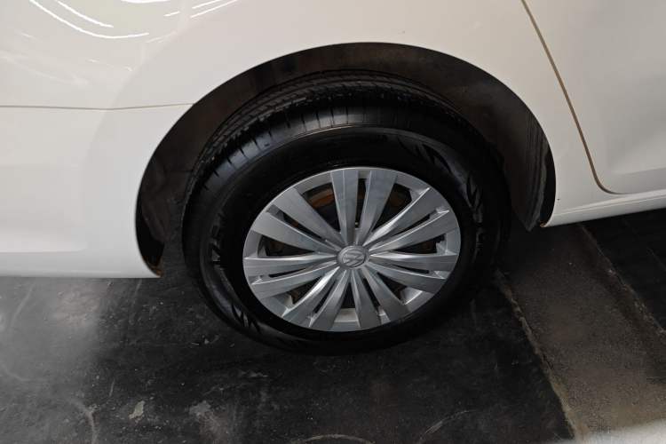 Used Volkswagen Santana 2021 1.5L Manual Fashion Edition Right Rear Wheel Hub