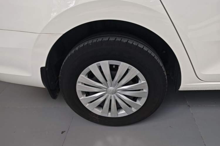 Used Volkswagen Santana 2021 1.5L Automatic Fashion Edition Right Rear Wheel Hub