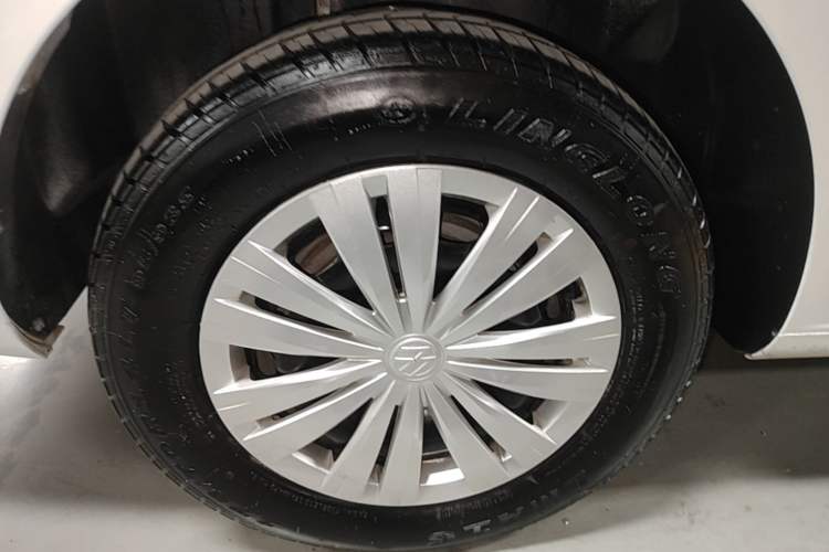 Used Volkswagen Santana 2021 1.5L Manual Fashion Edition Right Rear Wheel Hub
