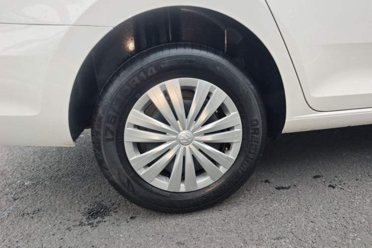 Used Volkswagen Santana 2021 1.5L Manual Fashion Edition Right Rear Wheel Hub