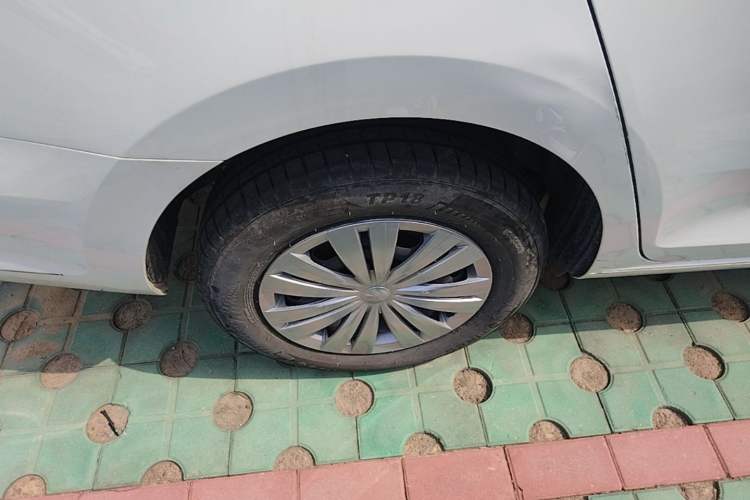 Used Volkswagen Santana 2021 1.5L Manual Fashion Edition Right Rear Wheel Hub