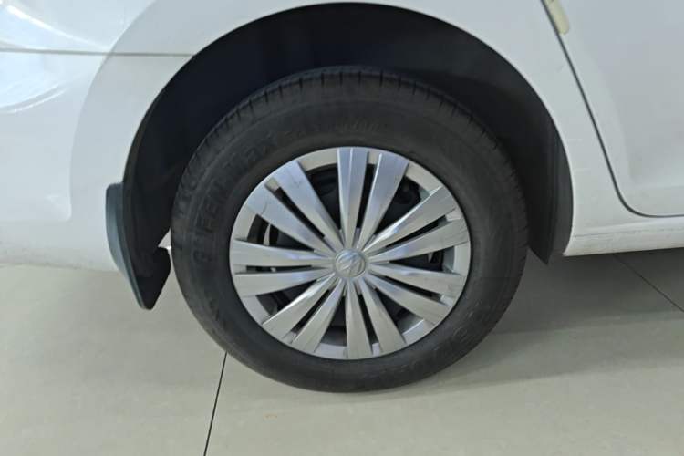 Used Volkswagen Santana 2021 1.5L Automatic Fashion Edition Right Rear Wheel Hub
