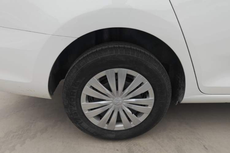 Used Volkswagen Santana 2021 1.5L Manual Fashion Edition Right Rear Wheel Hub