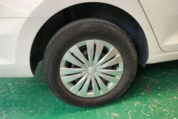 Used Volkswagen Santana 2021 1.5L Manual Fashion Edition Right Rear Wheel Hub