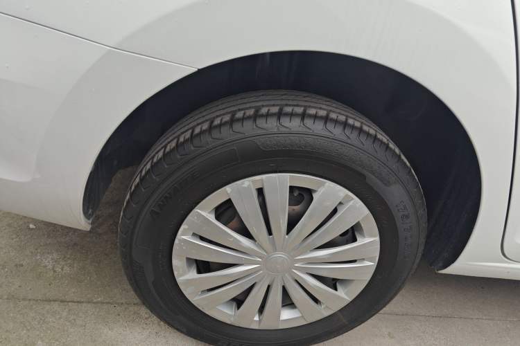 Used Volkswagen Santana 2021 1.5L Manual Fashion Edition Right Rear Wheel Hub