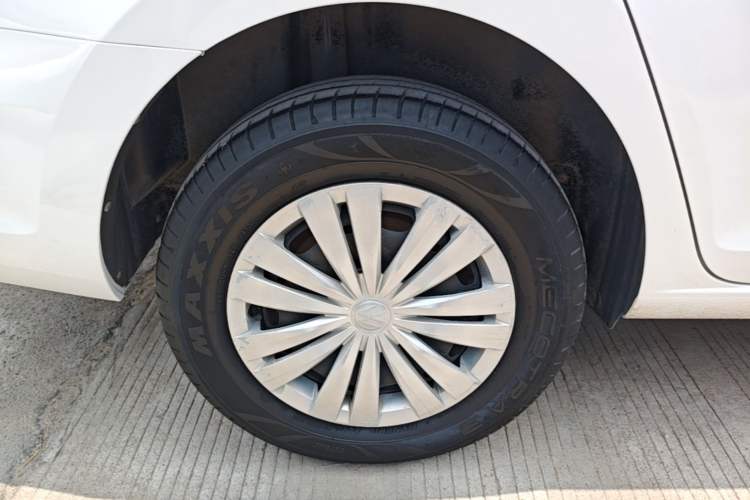 Used Volkswagen Santana 2021 1.5L Manual Fashion Edition Right Rear Wheel Hub