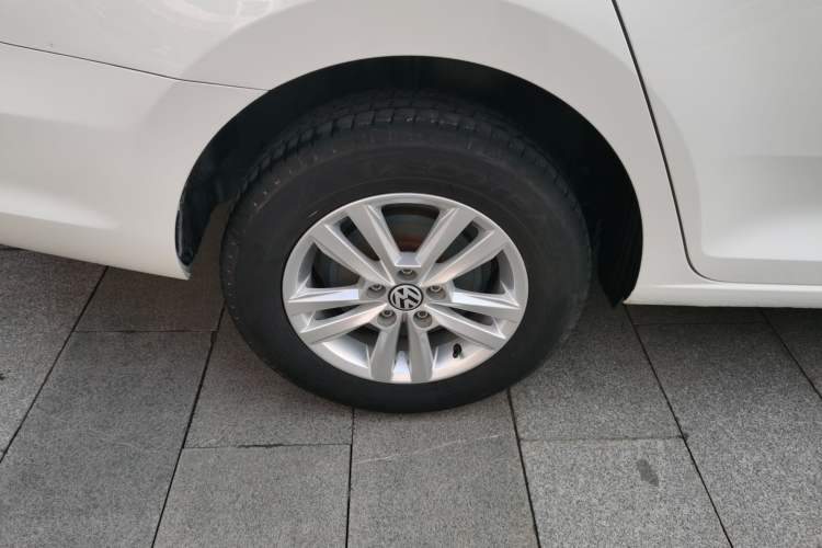 Used Volkswagen Santana 2021 1.5L Manual Fashion Edition Right Rear Wheel Hub