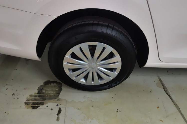 Used Volkswagen Santana 2021 1.5L Manual Fashion Edition Right Rear Wheel Hub