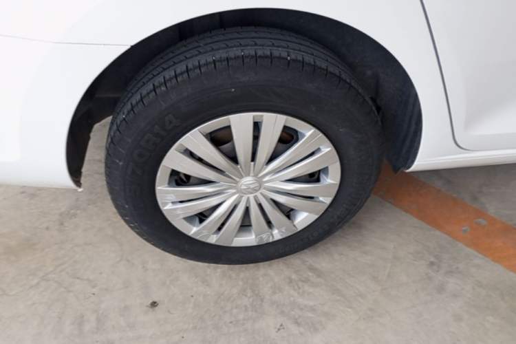 Used Volkswagen Santana 2021 1.5L Manual Fashion Edition Right Rear Wheel Hub