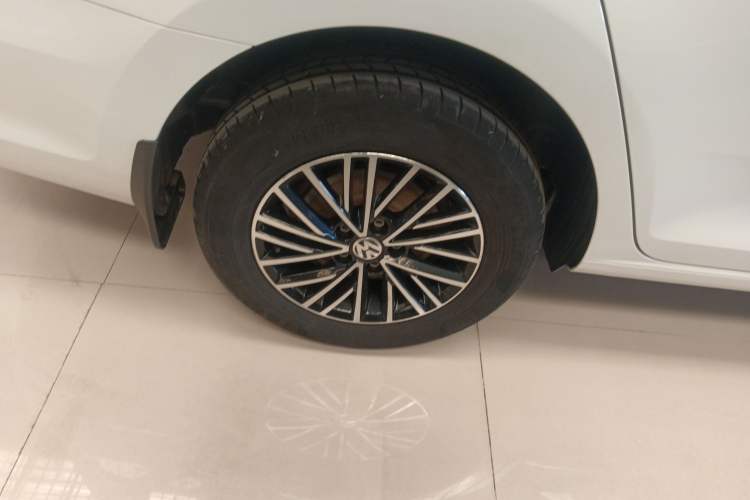 Used Volkswagen Santana 2021 1.5L Automatic Fashion Edition Right Rear Wheel Hub