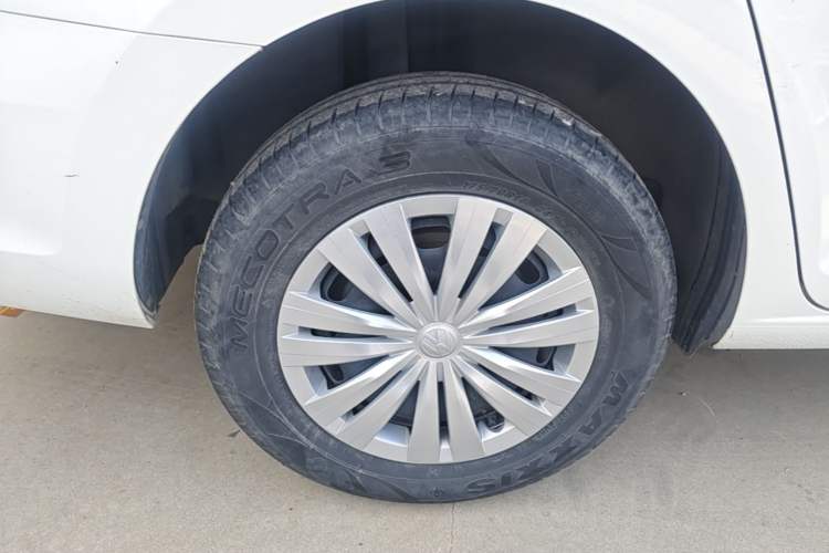 Used Volkswagen Santana 2021 1.5L Automatic Fashion Edition Right Rear Wheel Hub
