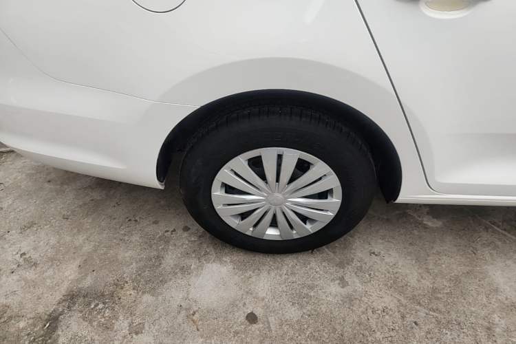 Used Volkswagen Santana 2021 1.5L Manual Fashion Edition Right Rear Wheel Hub