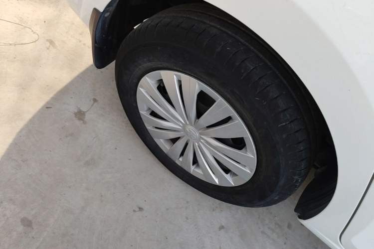 Used Volkswagen Santana 2021 1.5L Automatic Fashion Edition Right Rear Wheel Hub