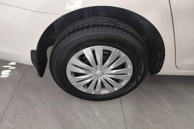 Used Volkswagen Santana 2021 1.5L Manual Fashion Edition Right Rear Wheel Hub