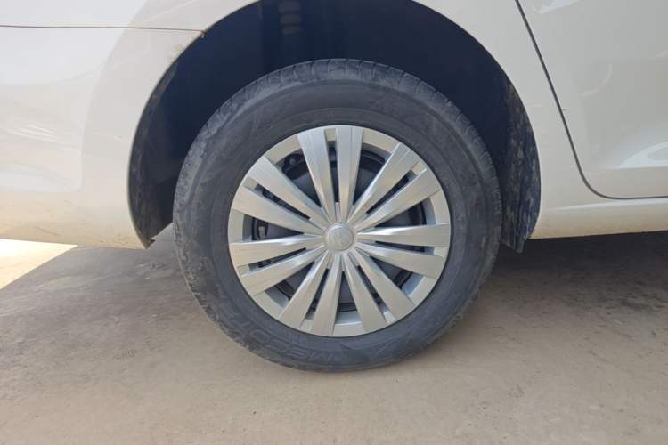 Used Volkswagen Santana 2021 1.5L Automatic Fashion Edition Right Rear Wheel Hub