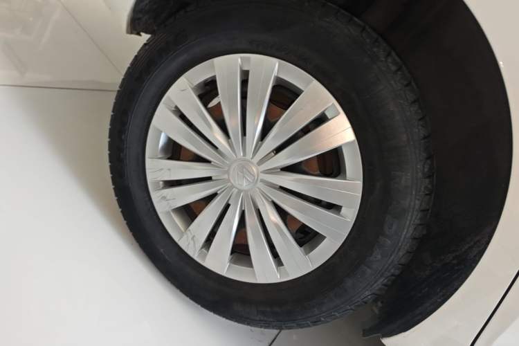 Used Volkswagen Santana 2021 1.5L Automatic Fashion Edition Right Rear Wheel Hub