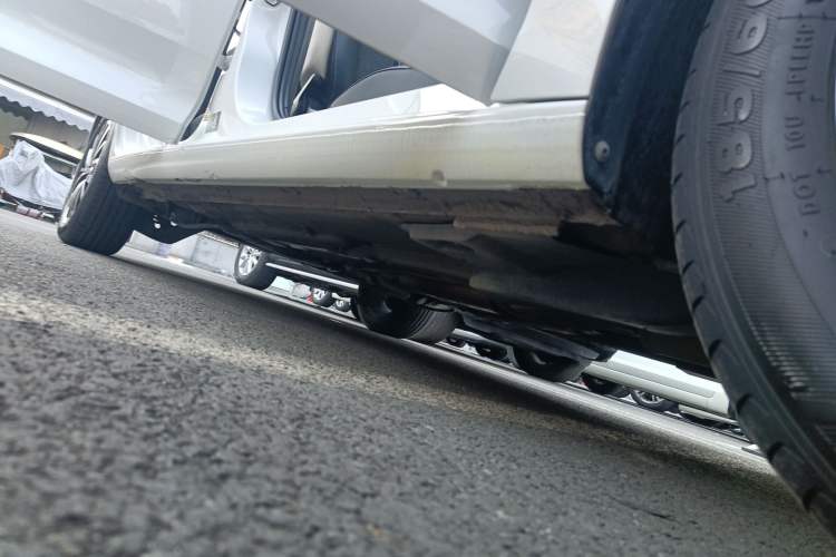 Used Volkswagen Santana 2021 1.5L Automatic Comfort Edition Right Side Sill