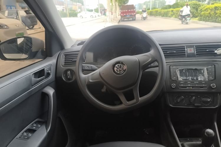 Used Volkswagen Santana 2021 1.5L Manual Fashion Edition Steering Wheel