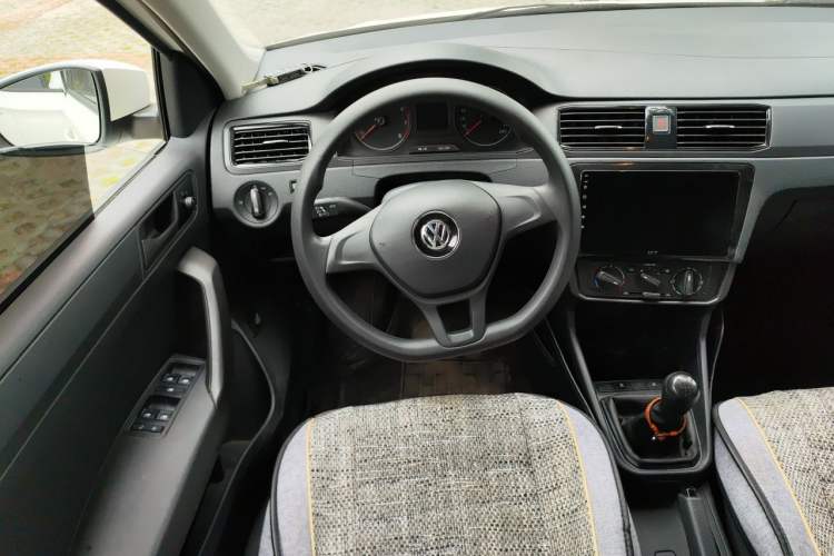 Used Volkswagen Santana 2021 1.5L Manual Fashion Edition Steering Wheel