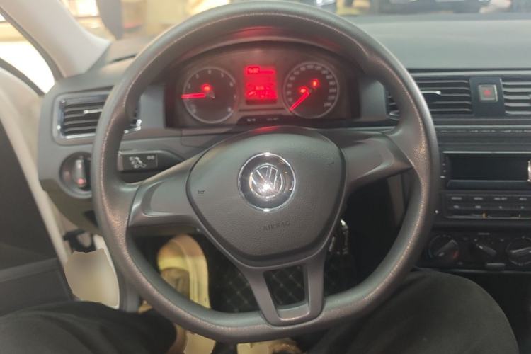 Used Volkswagen Santana 2021 1.5L Manual Fashion Edition Steering Wheel