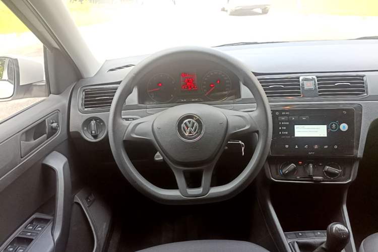 Used Volkswagen Santana 2021 1.5L Manual Fashion Edition Steering Wheel