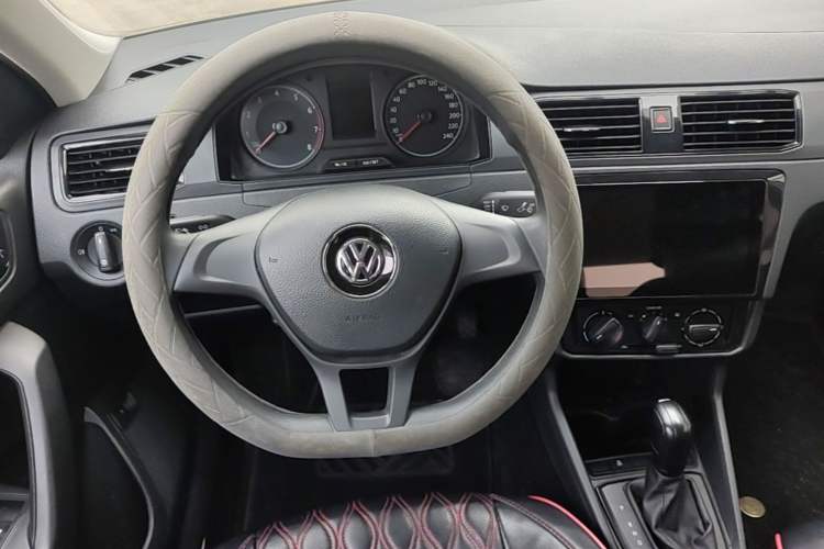 Used Volkswagen Santana 2021 1.5L Automatic Fashion Edition Steering Wheel