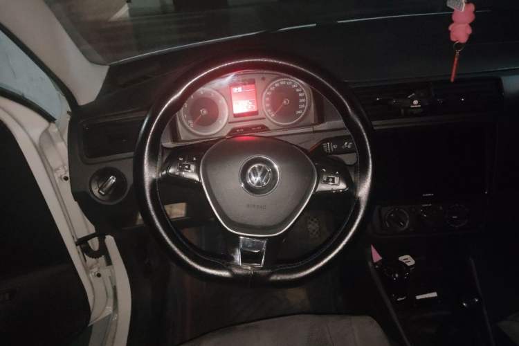 Used Volkswagen Santana 2021 1.5L Manual Fashion Edition Steering Wheel