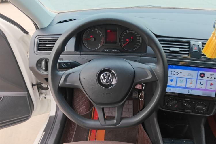 Used Volkswagen Santana 2021 1.5L Manual Fashion Edition Steering Wheel