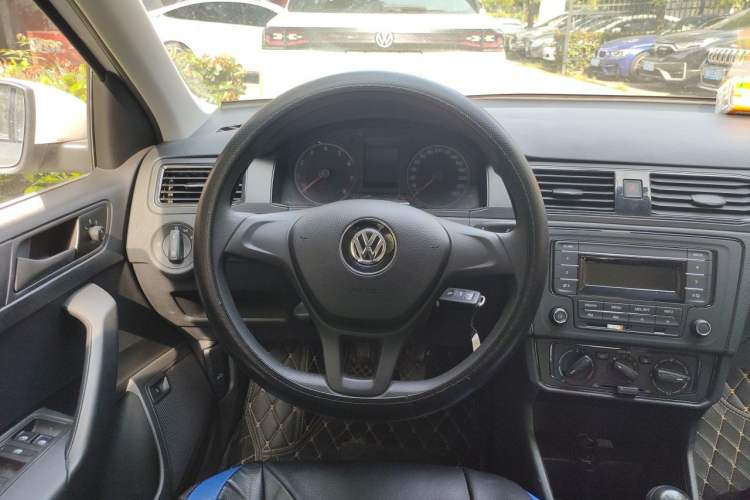 Used Volkswagen Santana 2021 1.5L Manual Fashion Edition Steering Wheel