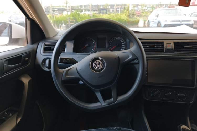 Used Volkswagen Santana 2021 1.5L Manual Fashion Edition Steering Wheel