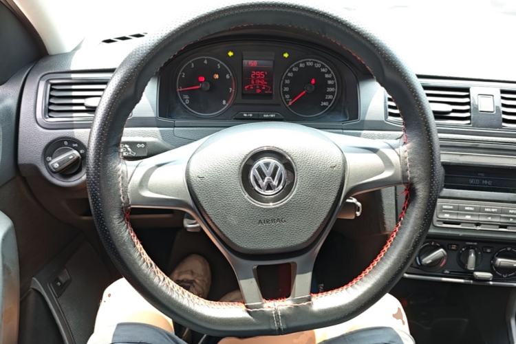 Used Volkswagen Santana 2021 1.5L Manual Fashion Edition Steering Wheel