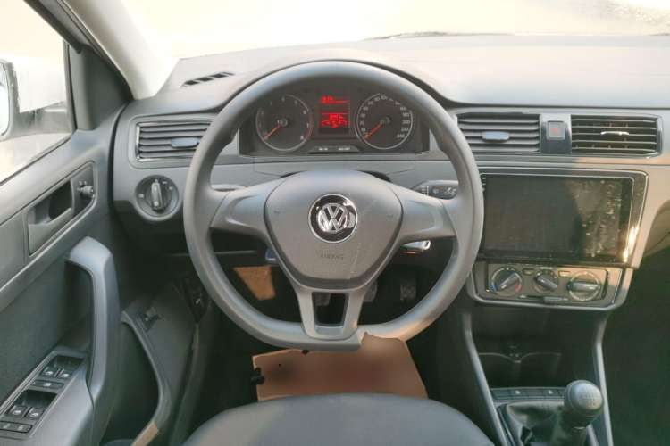 Used Volkswagen Santana 2021 1.5L Manual Fashion Edition Steering Wheel