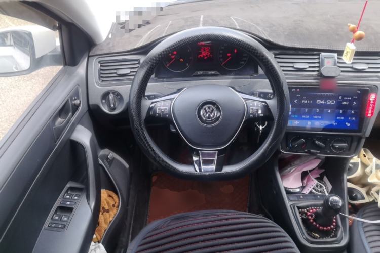 Used Volkswagen Santana 2021 1.5L Manual Fashion Edition Steering Wheel
