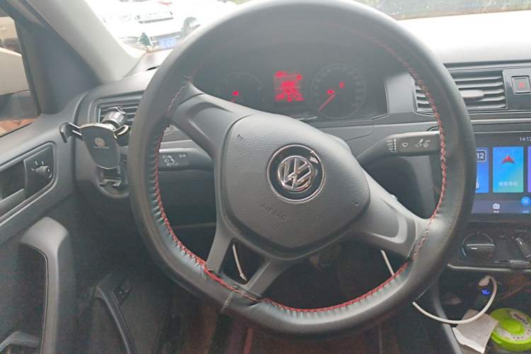 Used Volkswagen Santana 2021 1.5L Manual Fashion Edition Steering Wheel