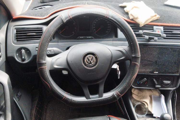 Used Volkswagen Santana 2021 1.5L Manual Fashion Edition Steering Wheel