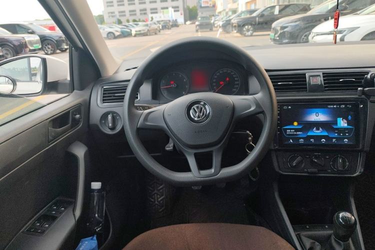 Used Volkswagen Santana 2021 1.5L Manual Fashion Edition Steering Wheel