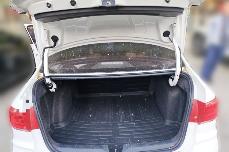 Used Volkswagen Santana 2021 1.5L Automatic Fashion Edition Trunk