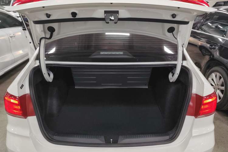 Used Volkswagen Santana 2021 1.5L Automatic Fashion Edition Trunk