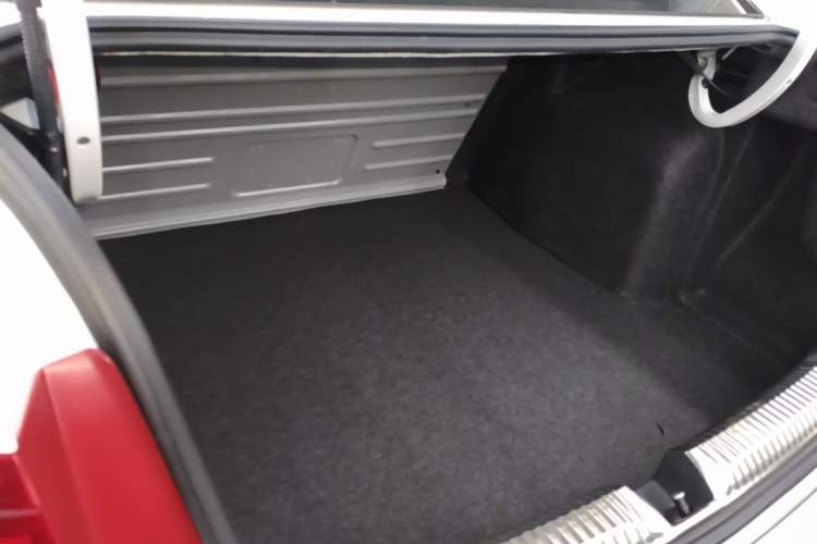 Used Volkswagen Santana 2021 1.5L Manual Fashion Edition Trunk