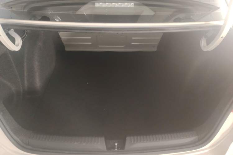 Used Volkswagen Santana 2021 1.5L Manual Fashion Edition Trunk