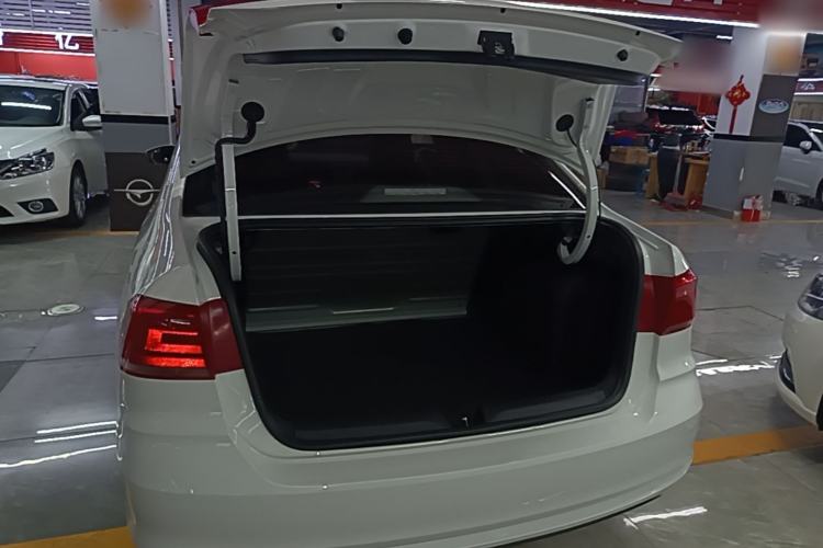 Used Volkswagen Santana 2021 1.5L Manual Fashion Edition Trunk