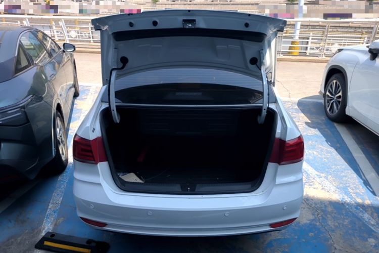 Used Volkswagen Santana 2021 1.5L Manual Fashion Edition Trunk