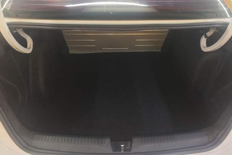 Used Volkswagen Santana 2021 1.5L Manual Fashion Edition Trunk